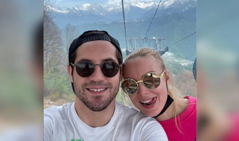 Огузок из «Кухни» после развода с Арнтгольц улетел в Таиланд открывать «сердечную чакру»