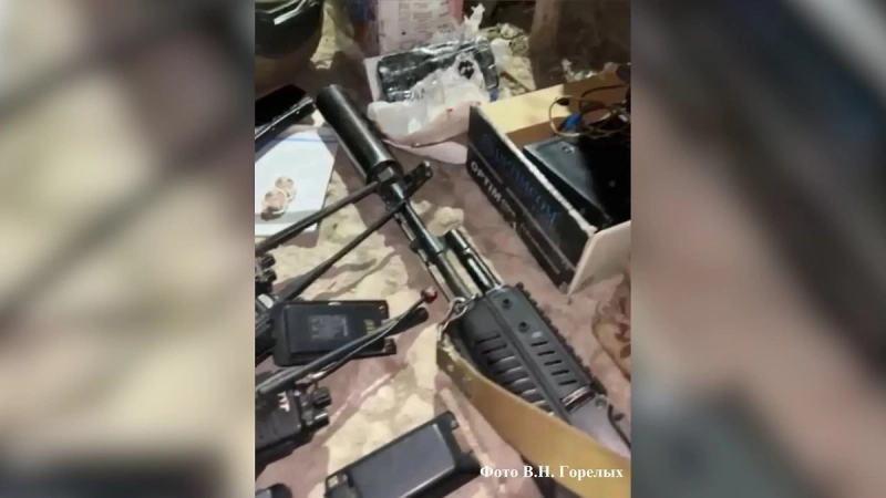 В колонию под Екатеринбургом пытались провезти автомат и гранату в тягаче